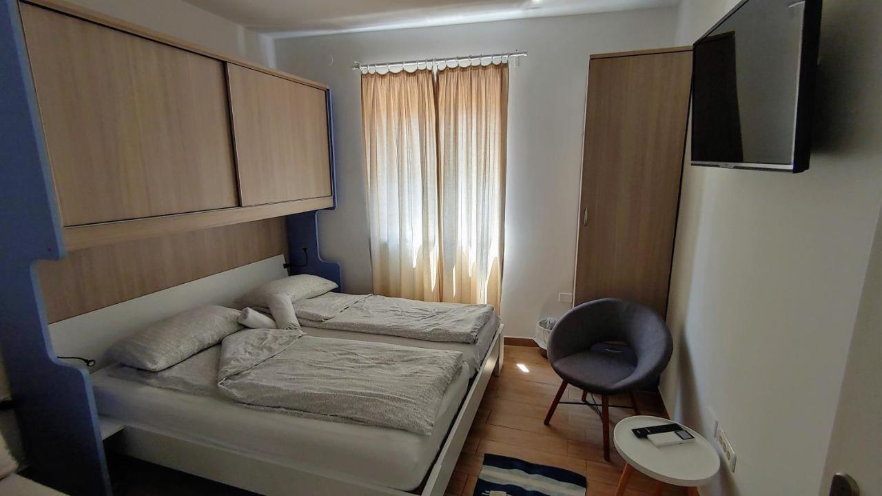 איזולה B&B Isola מראה חיצוני תמונה